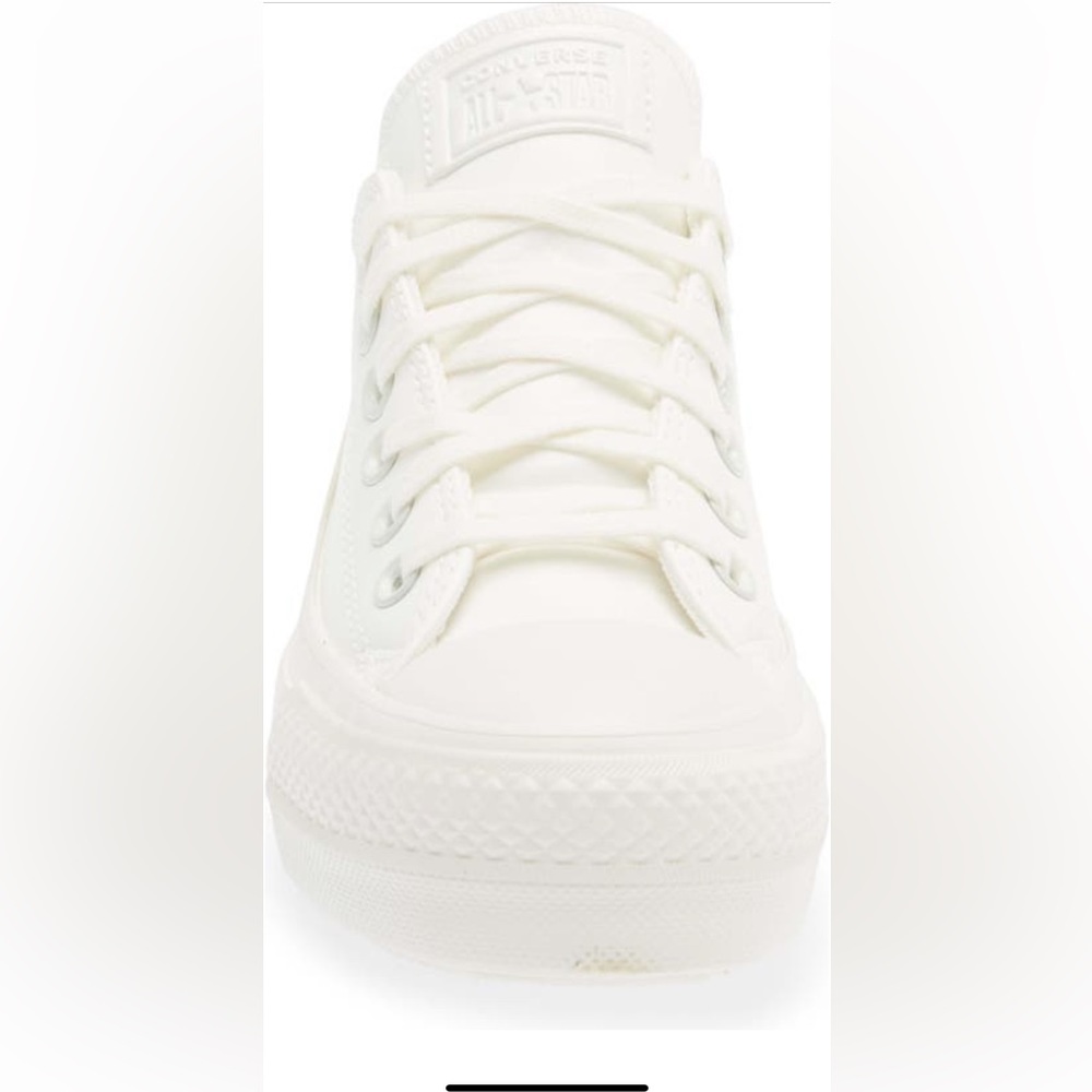 Converse Lift Low Top Sneaker - Size 7.5